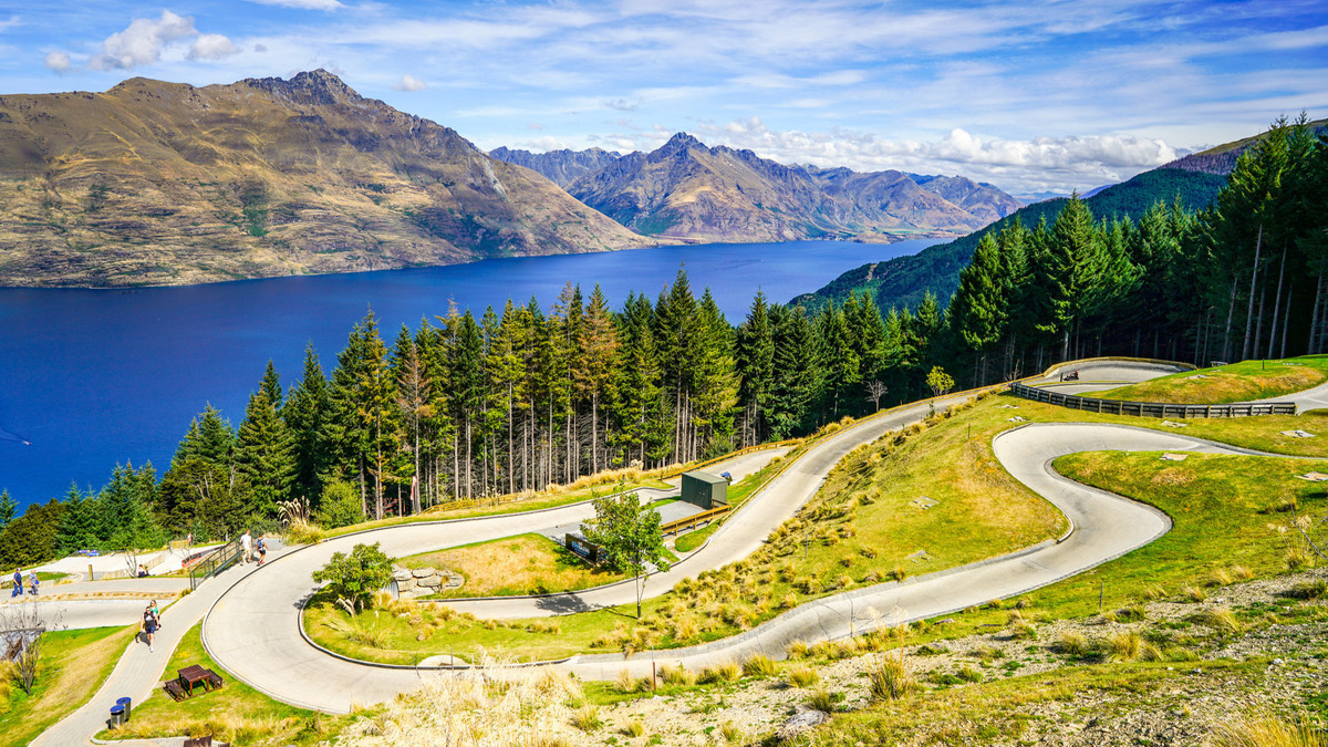 新西兰皇后镇超酷skyline滑板车